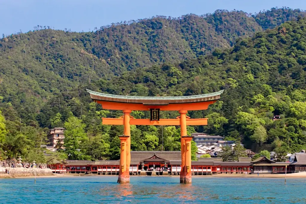 Great Torii and main shrine buildings of Itsukushima Shrine in Hiroshima